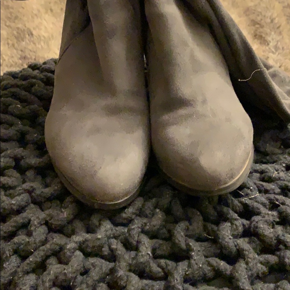 SOLD Over the knee boots - Picture 4 of 6